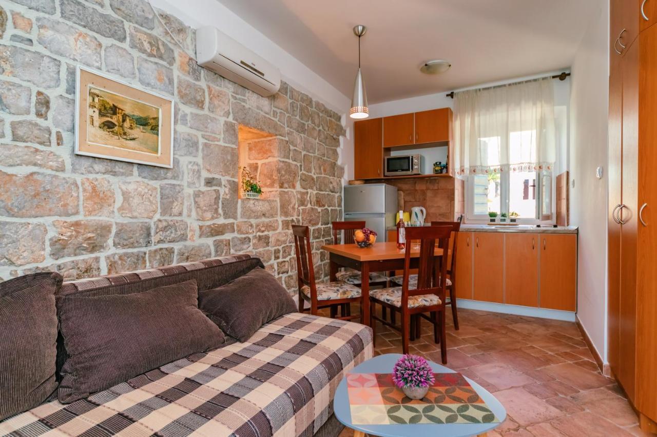Apartments Bigovo Veljic 티바트 외부 사진