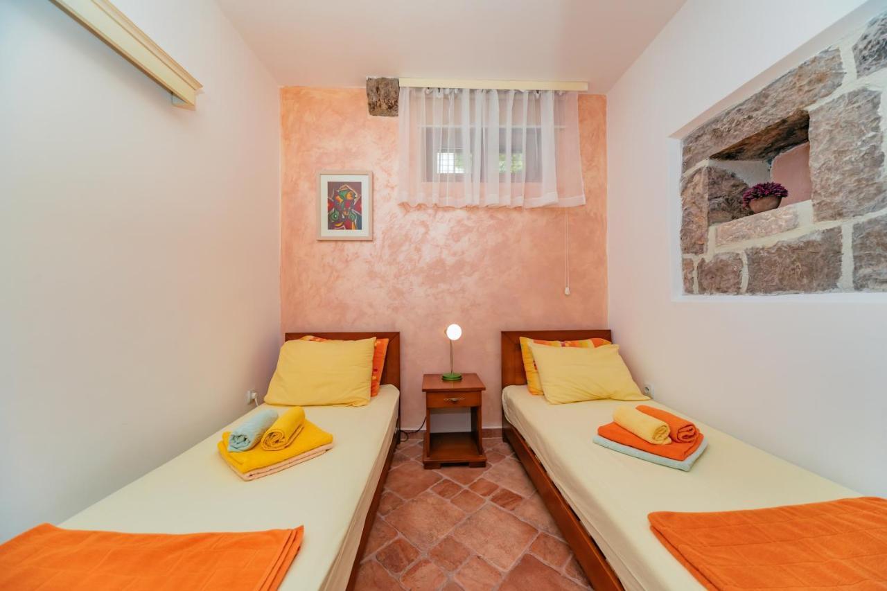 Apartments Bigovo Veljic 티바트 외부 사진