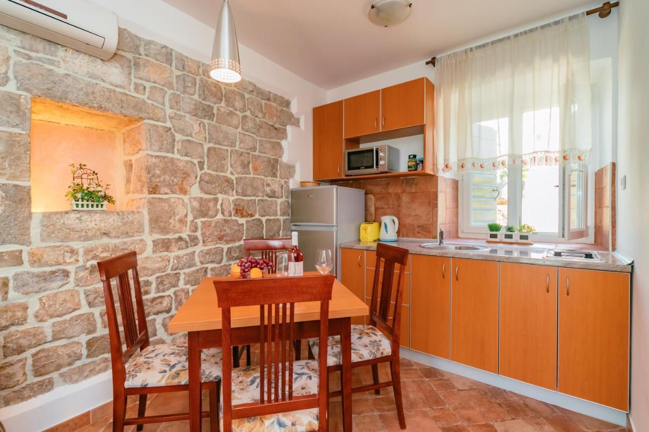 Apartments Bigovo Veljic 티바트 외부 사진